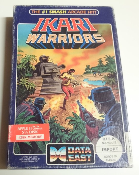 Jaquette du jeu Ikari Warriors, édition Data East pour Apple II, importée en France